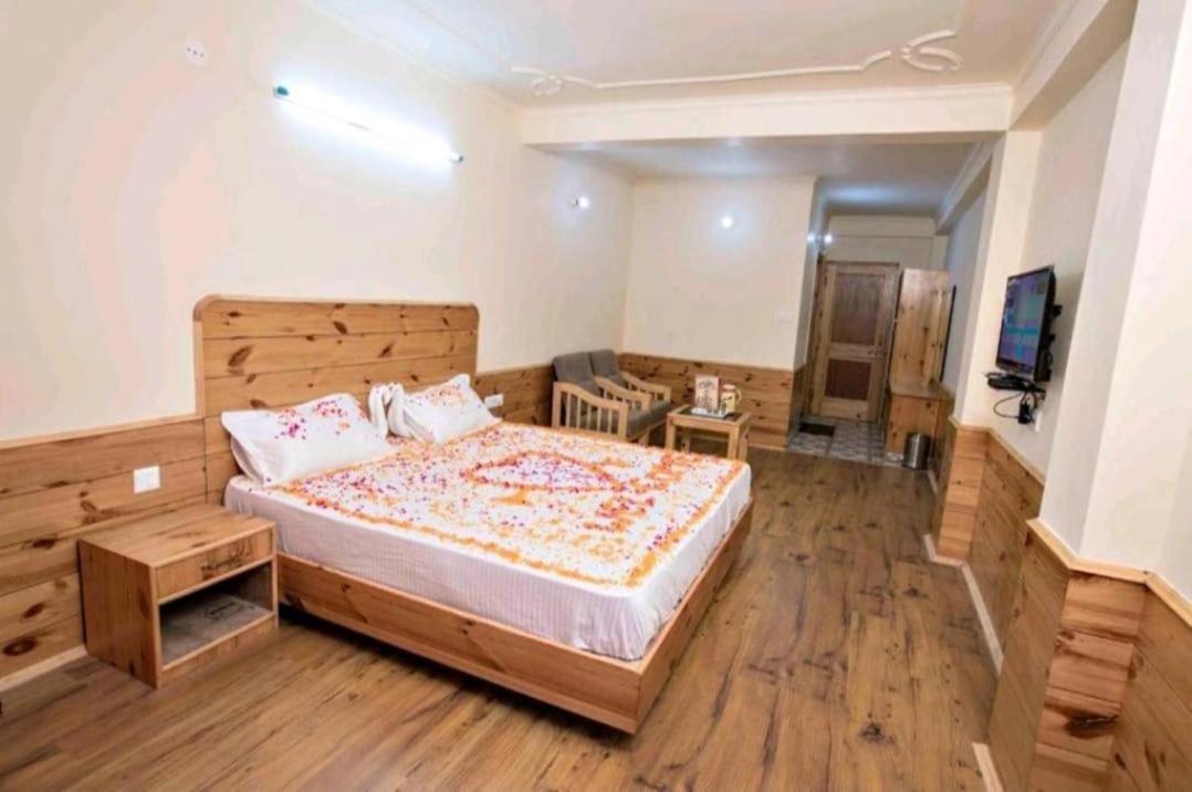 Hotel Nirmal Chhaya Manāli Zewnętrze zdjęcie